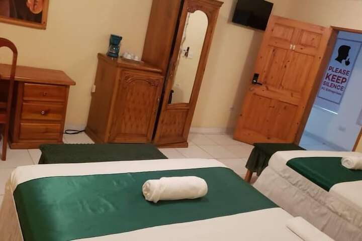 Room 53 of 116