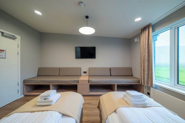 Room 35 of 74