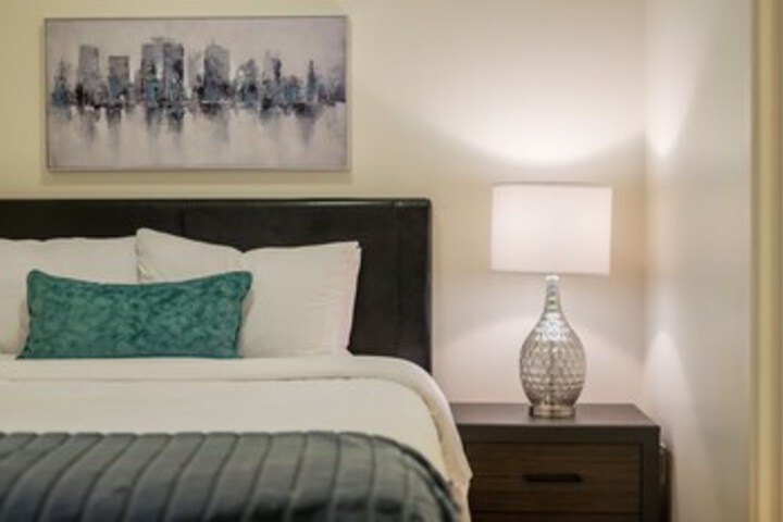 Room 53 of 77