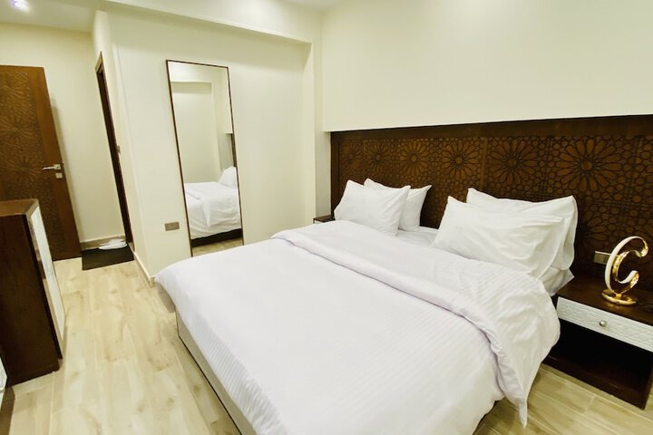 Room 5 of 21