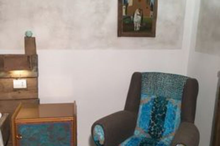 Room 8 of 27