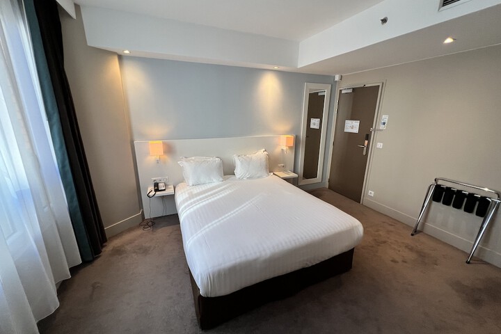 Room 22 of 92