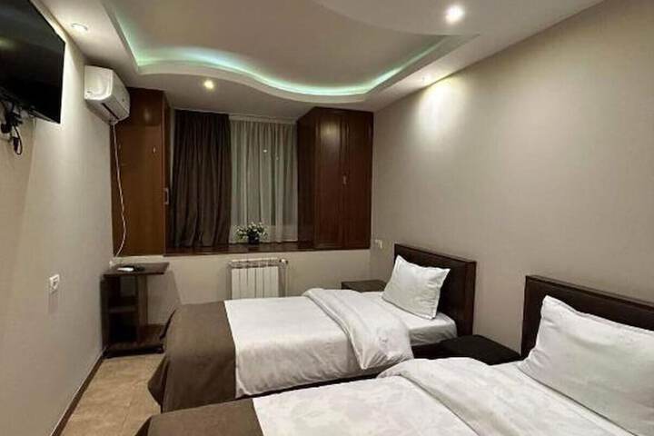 Room 9 of 23