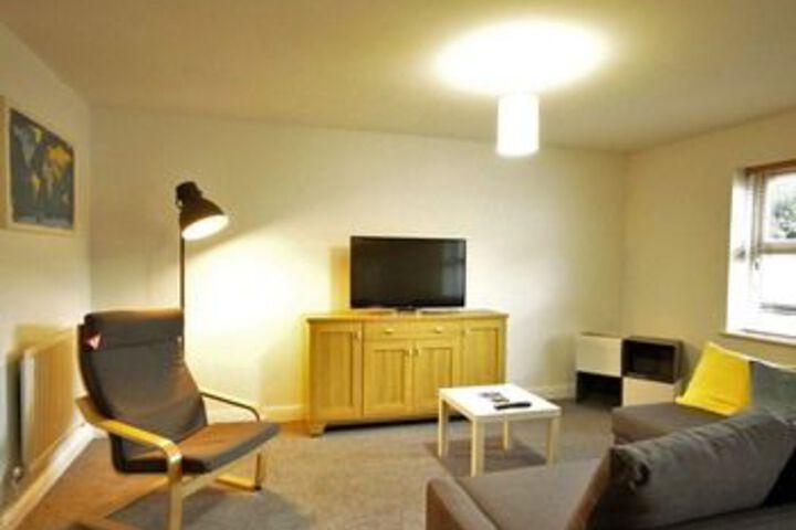 Room 5 of 28