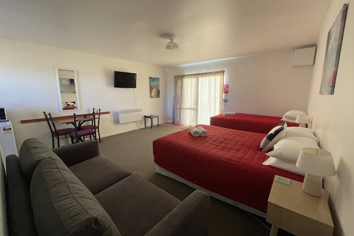 Room 10 of 62