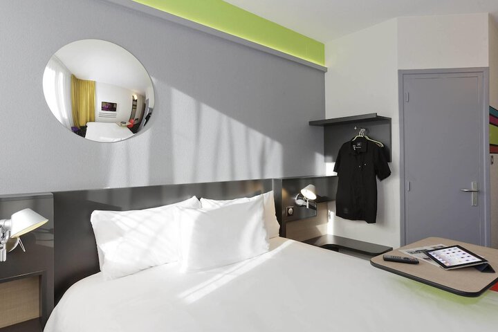 Room 15 of 45