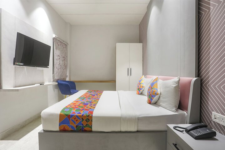 Room 21 of 34