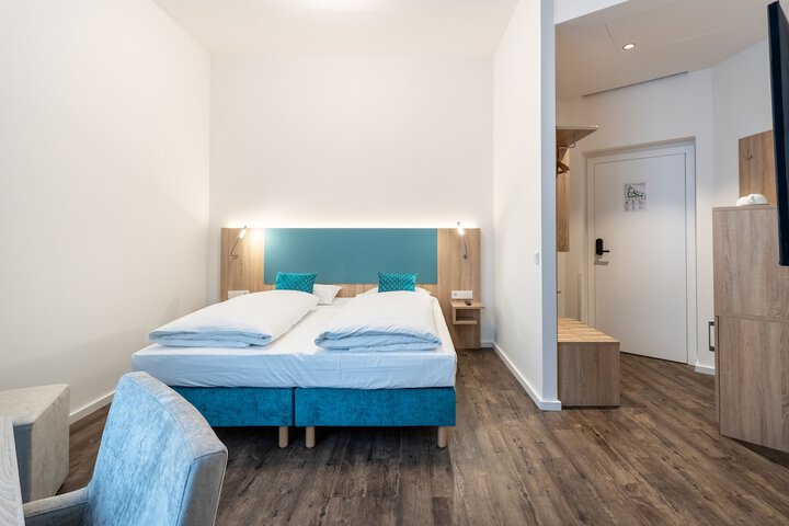 Room 13 of 23