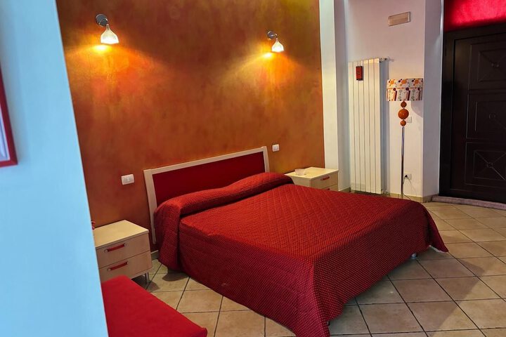 Room 27 of 80