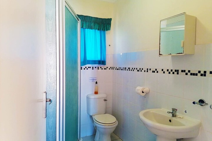 Room 6 of 27