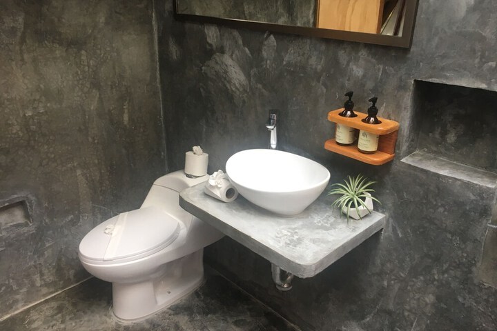 Room 7 of 20
