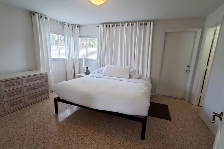 Room 34 of 236