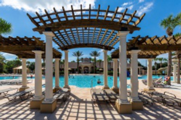 Hotel Exterior 19 of 96