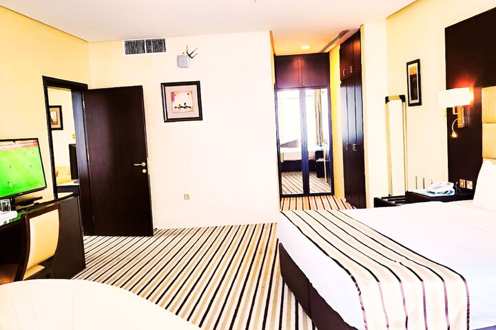 Room 14 of 64