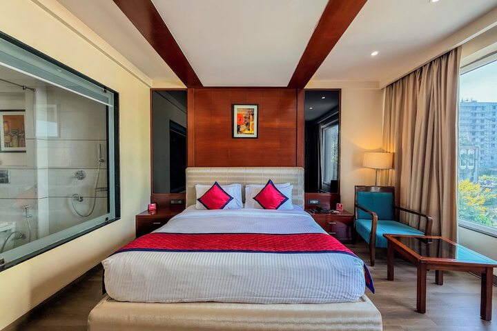 Room 15 of 48