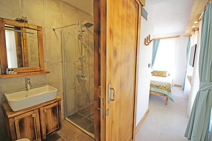 Room 19 of 61
