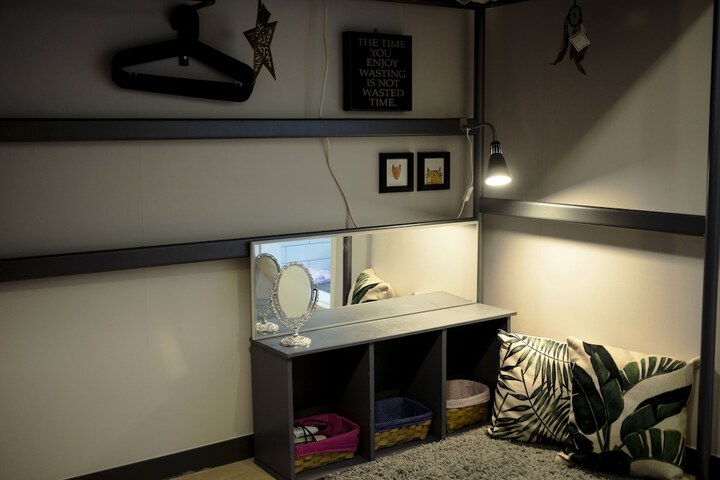 Room 5 of 52
