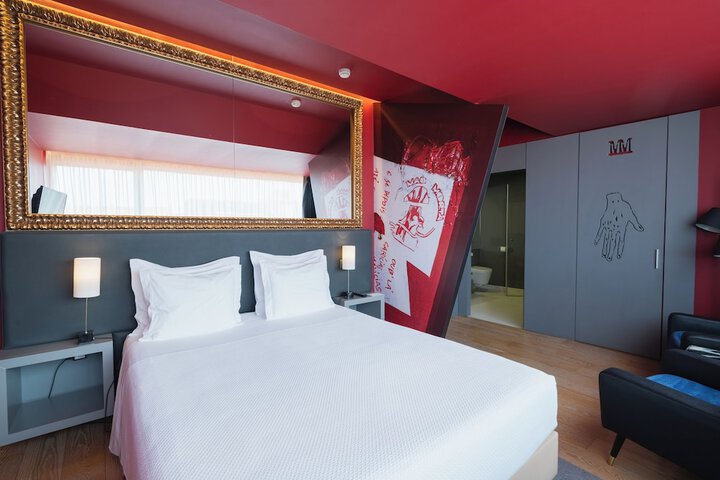 Room 7 of 51