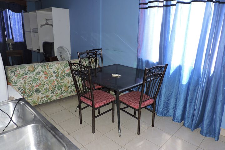 Room 10 of 65