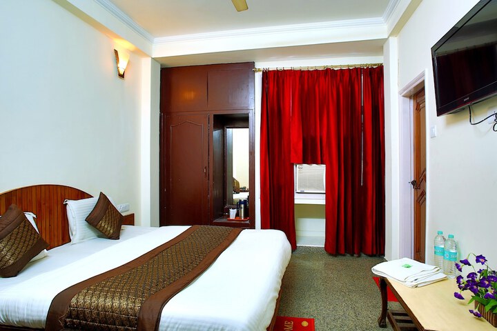 Room 4 of 22