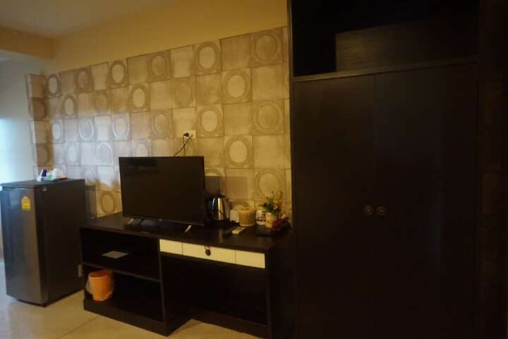 Room 37 of 50
