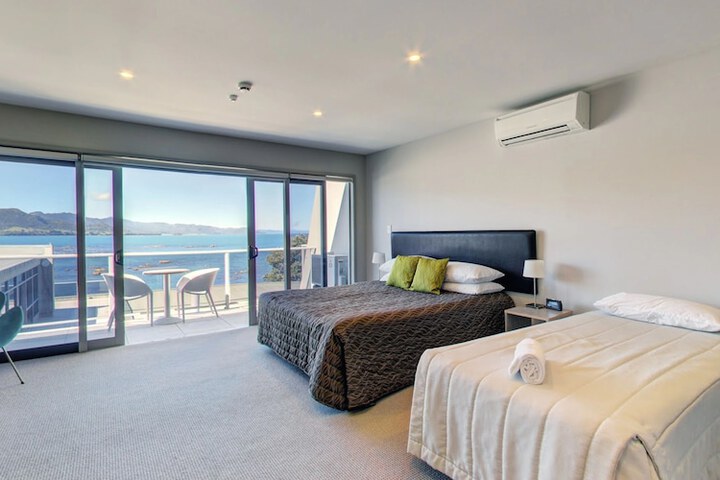 Room 4 of 35