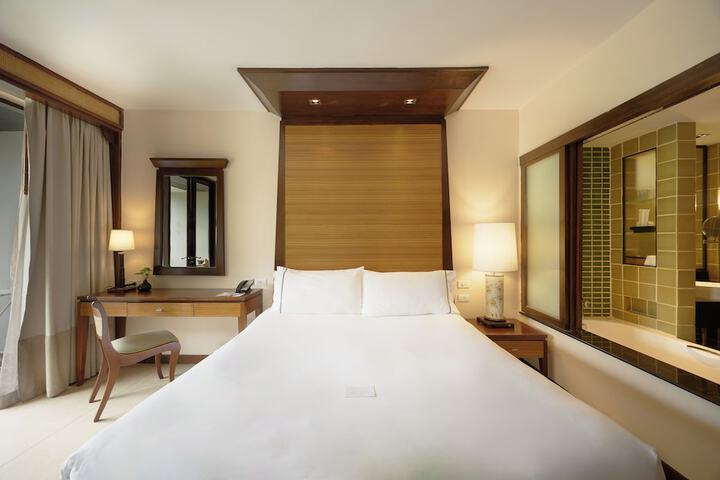 Room 43 of 151