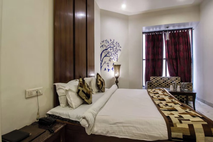 Room 14 of 35