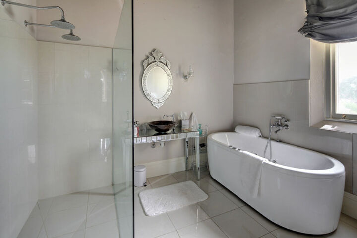 Room 15 of 47