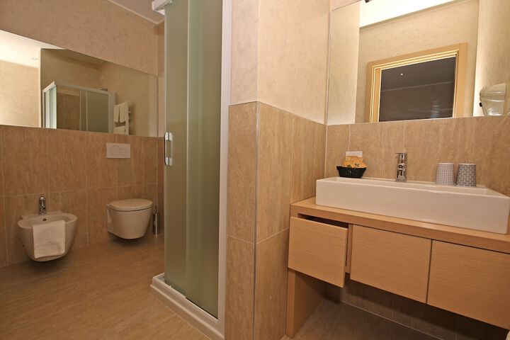 Room 17 of 55