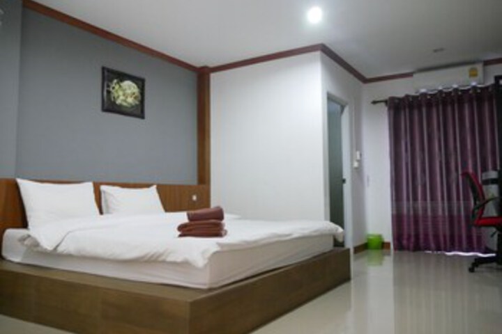 Room 29 of 38