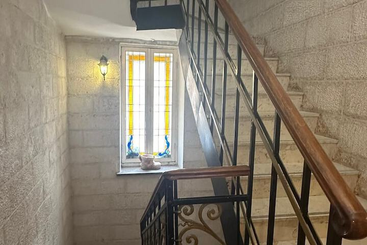 Room 54 of 75