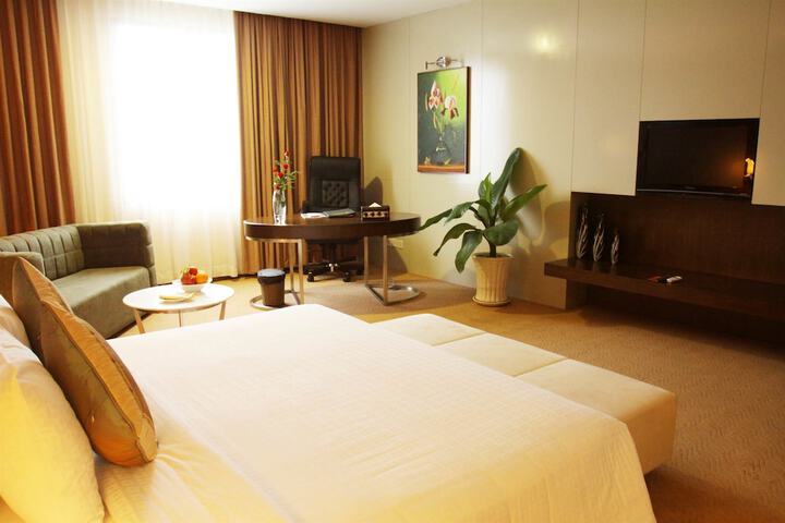 Room 10 of 181