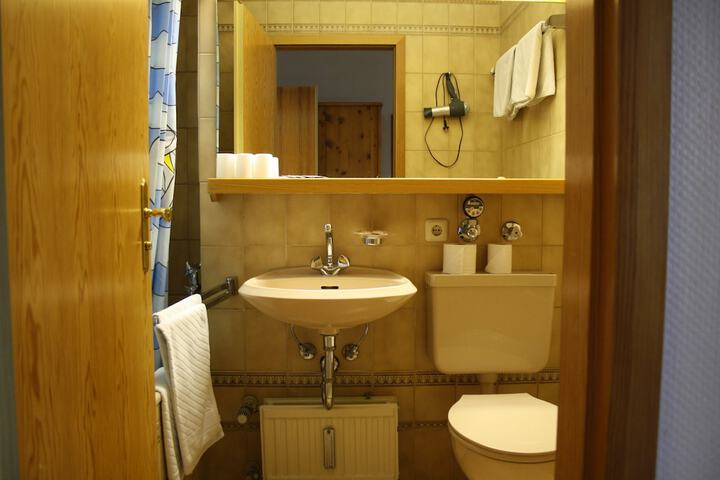 Room 21 of 46