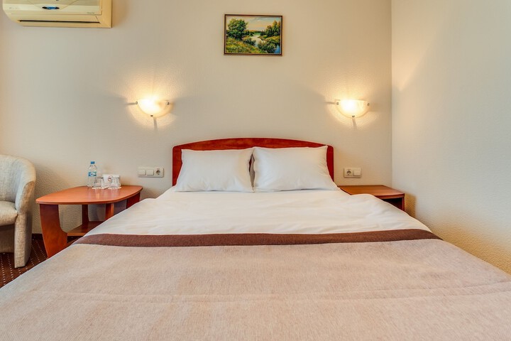 Room 33 of 110