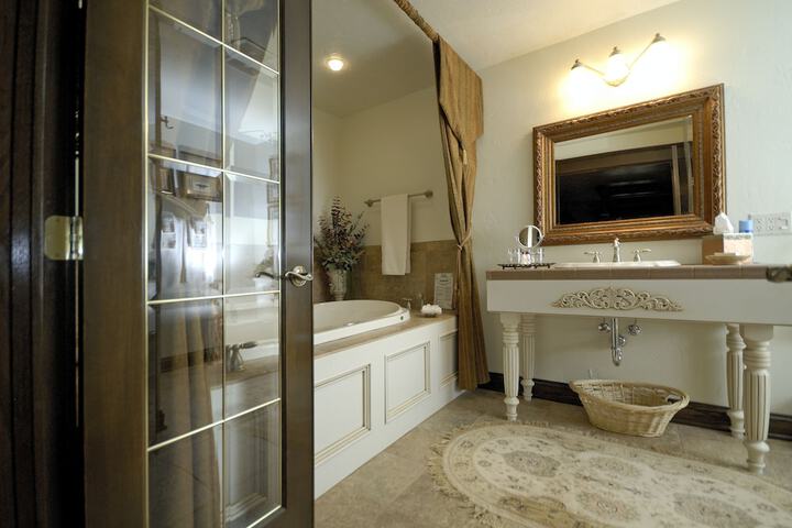 Room 4 of 46