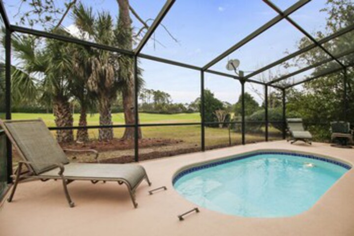 Pool 11 of 20
