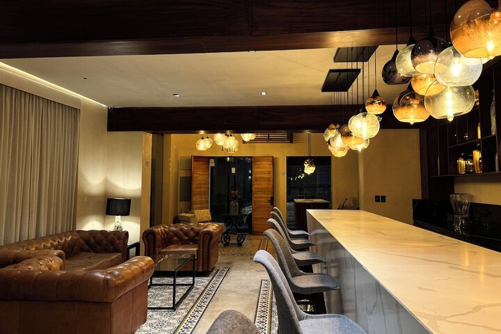 Hotel Interior 10 of 160