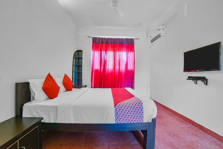 Room 3 of 11