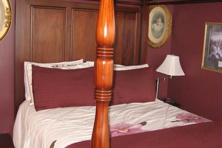 Room 21 of 87