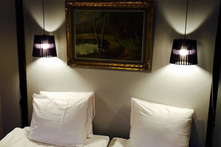 Room 5 of 72