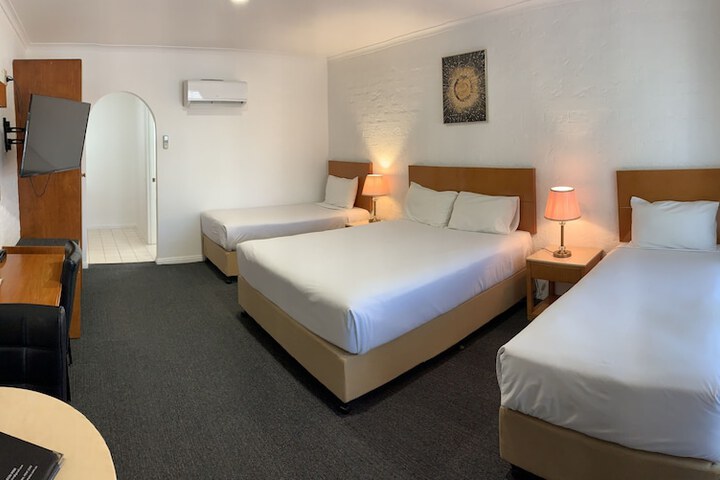 Room 12 of 44