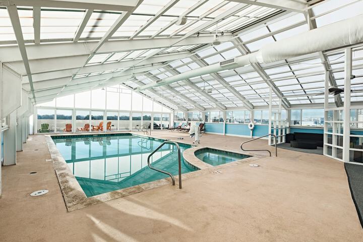 Pools & Facilities
