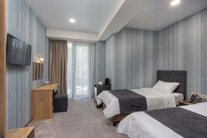 Room 7 of 70