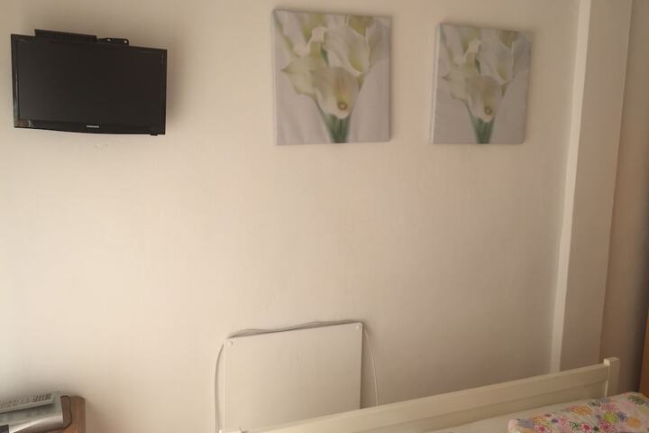 Room 10 of 45