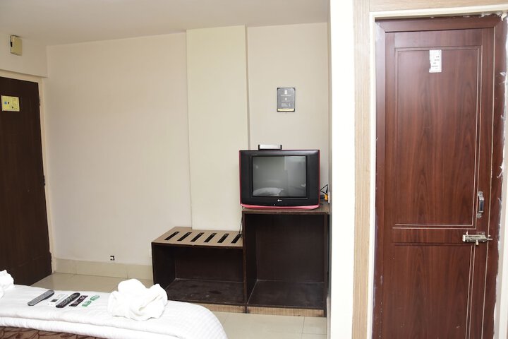 Room 40 of 169