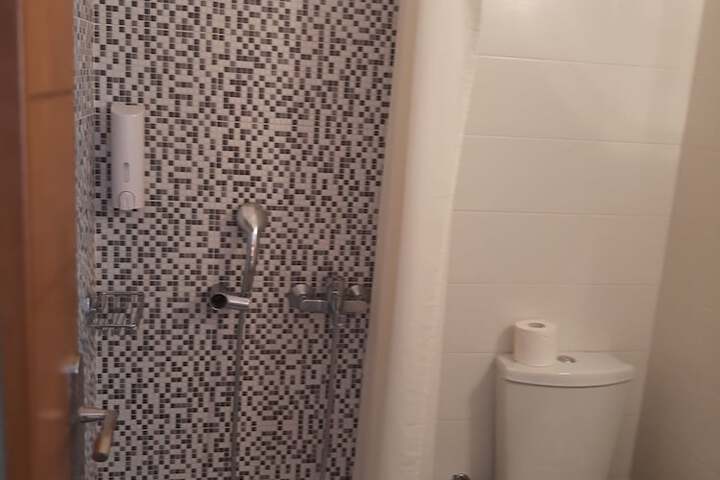 Room 41 of 65