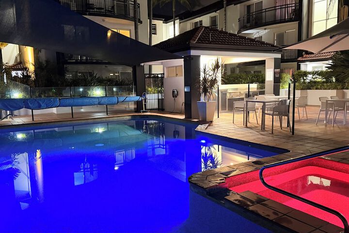 Hotel with Pool