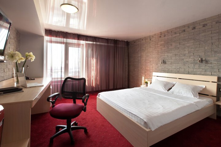 Room 12 of 53