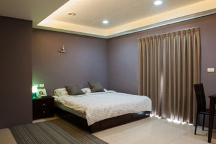 Room 5 of 20